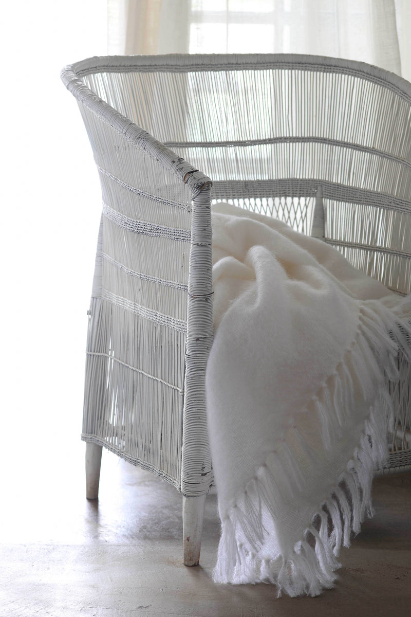 Pure Elagance - White